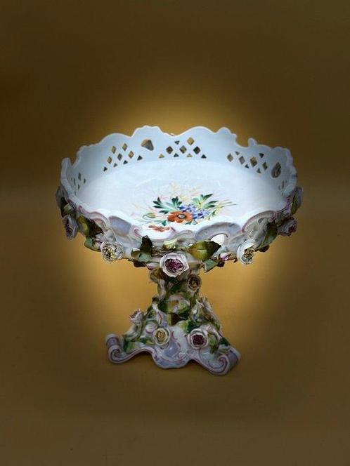 Antike Stil-Schale aus Porzellan – Rosendekor und, Antiek en Kunst, Antiek | Meubels | Tafels