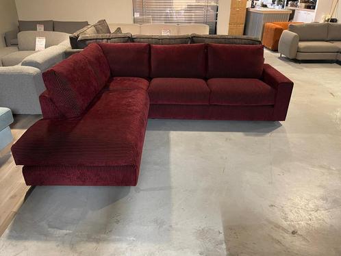 Hoekbank Vibes Donker Rood Velvet - 30% extra korting, Huis en Inrichting, Banken | Bankstellen, 250 tot 300 cm, Hoekbank, Vierpersoons of meer