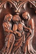 Neogotisch - Reliëf, Snijwerk met figuren - 19 cm - Hout