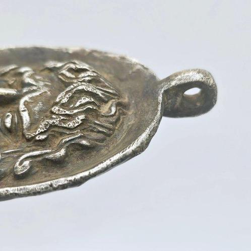 Gandhara Zilver Medaillonhanger van een filosoof - 81 mm, Antiek en Kunst, Antiek | Overige Antiek