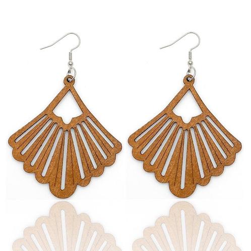 African Print Earrings | Bruin pentagon wooden earrings, Sieraden, Tassen en Uiterlijk, Oorbellen, Nieuw, Ophalen of Verzenden