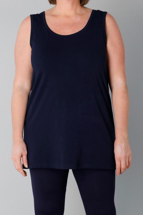 Base Level Curvy shirt Amina Maat:, Kleding | Dames, T-shirts, Overige kleuren, Nieuw, Verzenden