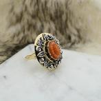 Gouden/zilveren ring met bloedkoraal, parelmoer en diaman..., 18 tot 19, Gebruikt, Overige kleuren, Ophalen of Verzenden