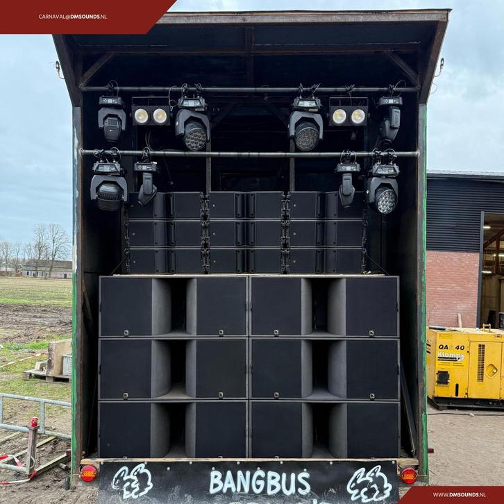 Speaker Huren Carnaval 2026 | Movinghead Laser Rookmachine, Muziek en Instrumenten, Licht en Laser, Gebruikt