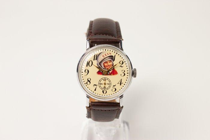 ZIM Pobeda Horloge - 1980-1990 - USSR-horloge Gagarin, Antiek en Kunst, Antiek | Wandborden en Tegels