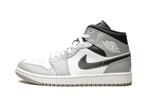 Air Jordan 1 Mid Anthracite - Maat 42 EU, Kleding | Heren, Schoenen, Ophalen of Verzenden, Nieuw, Jordan