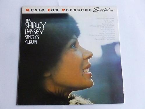 Shirley Bassey - The Shirley Bassey Singles Album (LP), Cd's en Dvd's, Vinyl | Pop, Verzenden