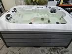 Nieuwe 3 persoons Jacuzzi incl cover, Nieuw