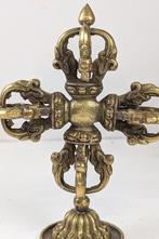 Dorje, of vajra in het Sanskriet, betekent diamant en