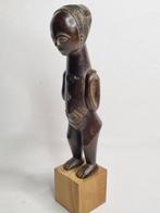 Vrouwelijke Luba-statuette, Congo – Gesneden hout, 26 cm,