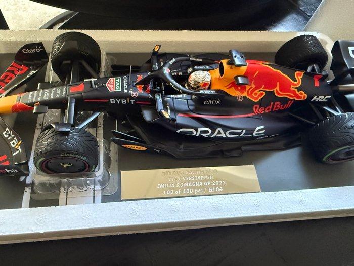 Minichamps 1:18 - Model raceauto - Red Bull RB18 Max, Hobby en Vrije tijd, Modelauto's | 1:5 tot 1:12
