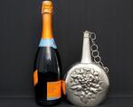 Mugnai Roberto - Fles - Italiaanse repoussé zilveren fles /
