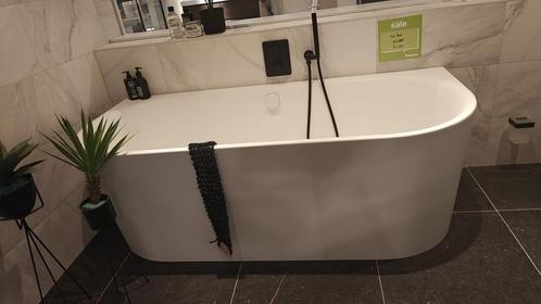 Showmodel back to wall vrijstaand bad 180x80 mat wit - 0038, Doe-het-zelf en Verbouw, Sanitair, Bad, Nieuw, Ophalen