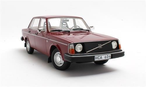 Cult-Scale Models 1:18 - Modelauto - Volvo 244DL red 1975, Hobby en Vrije tijd, Modelauto's | 1:5 tot 1:12