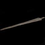 Bronstijd Brons Spearhead met geperforeerde tang (Zonder, Antiek en Kunst, Antiek | Overige Antiek
