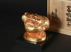 Bronze Sculpture Wealth-Roaring Lion () with Marble Base