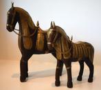 Beeldje, paard (2) - handwerk - 20.5 cm - hout -