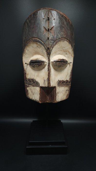 prachtig masker - fang Ngil - Gabon (Zonder Minimumprijs), Antiek en Kunst, Kunst | Niet-Westerse kunst
