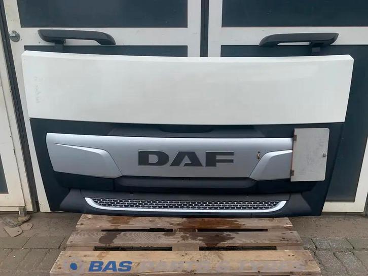 Grille DAF XF106 2104221, Auto-onderdelen, Vrachtwagen-onderdelen, Gebruikt, DAF, Carrosserie en Plaatwerk, Ophalen