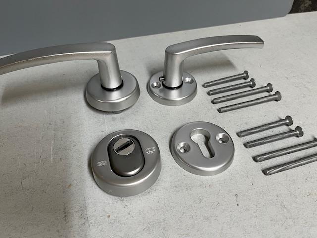 Nemef Veiligheids deurbeslag + anti kerntrek set SKG3 NIEUW., Doe-het-zelf en Verbouw, Hang- en Sluitwerk, Klink of Kruk, Nieuw
