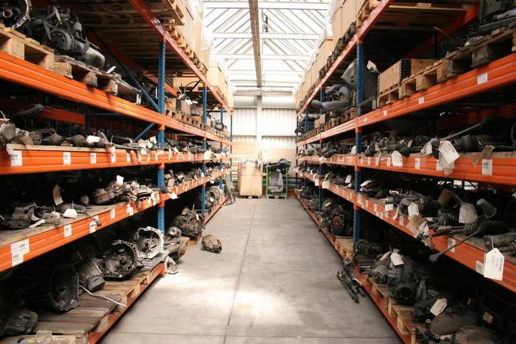 Magazijn van meer dan 2000m2 Brommobiel onderdelen Aixam, Diversen, Brommobielen en Scootmobielen, Gebruikt