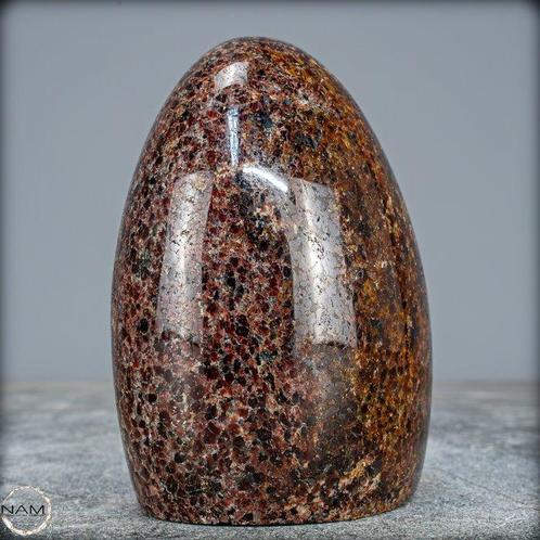 Zeldzame Eerste Kwaliteit Rode Granaat Vrije vorm- 1077.51 g, Verzamelen, Dierenverzamelingen