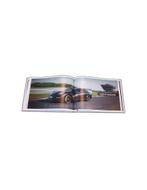 2015 PORSCHE PANAMERA TURBO S EXCLUSIVE SERIES HARDCOVER, Boeken, Auto's | Folders en Tijdschriften, Nieuw, Porsche, Author