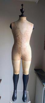 Mannequin - Frans modepopje voor kinderen Napoleon III. Van