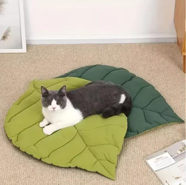 Bladvorm Kattenbed –Zachte Antislip Slaapmat en Wasbaar Klee, Dieren en Toebehoren, Kattenmanden, Nieuw, Verzenden