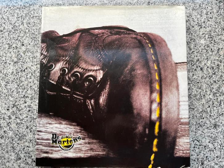 Dr. Martens AirWair, Boeken, Mode, Gelezen, Overige onderwerpen, Verzenden