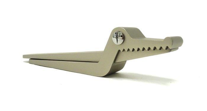 Alessi - Jim Hannon-Tan - Notenkraker - Lieverd -, Antiek en Kunst, Antiek | Meubels | Stoelen en Banken