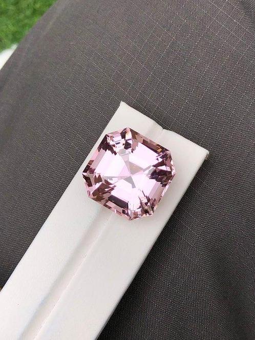Zonder Minimumprijs Kunziet - 76.63 ct - nternational, Sieraden, Tassen en Uiterlijk, Edelstenen