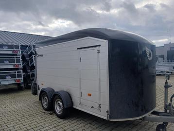 Doorlopend gebruikte aanhangers tegen handelsprijzen beschikbaar voor biedingen