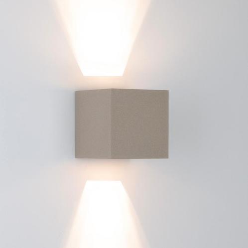 Reach Up&amp;Down Muurlamp Champagne kubus met LED, Huis en Inrichting, Lampen | Spots, Led, Nieuw, Metaal of Aluminium, Plafondspot of Wandspot