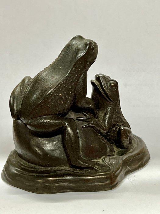 Beeldje - Kikkers op rots - Brons, Antiek en Kunst, Curiosa en Brocante