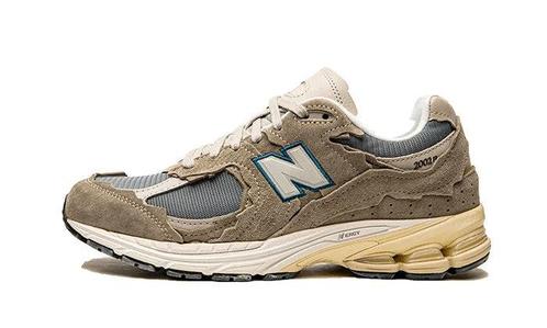 New Balance 2002R Protection Pack Mirage Grey - maat 45, Kleding | Dames, Schoenen, Grijs, Nieuw, Sneakers of Gympen, Verzenden