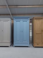 Landelijke klassieke kast, tweedeurskast,linnenkast, legkast