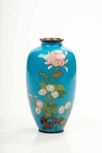 Vaas - Emaille, Zilver, Een cloisonné-vaas met een turquoise