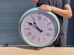 Skovel wandklok IKEA (59cm diameter), Huis en Inrichting, Woonaccessoires | Klokken, Ophalen, Zo goed als nieuw, Analoog, Wandklok