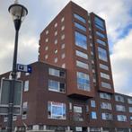 Appartement met balkon, twee slaapkamers en wasmac..., Appartement, Direct bij eigenaar, Houten