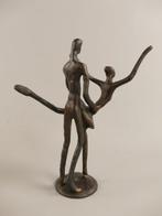 J.P. - Beeldje - Dancing lovers - Gepatineerd brons
