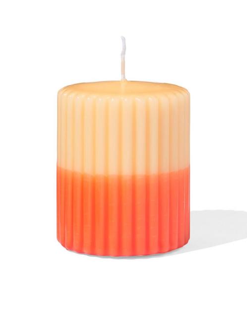 HEMA Stompkaars Ø7x8cm ribbel lichtroze-felroze, Huis en Inrichting, Woonaccessoires | Kandelaars en Kaarsen, Nieuw, Verzenden