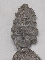 Tin Insigne, Antiek en Kunst