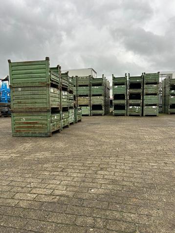 Stapelbak met klep, Stapelbaar, Stalen bak, Stapelbakken, beschikbaar voor biedingen