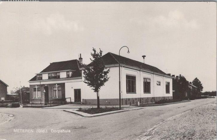 METEREN (GLD.) - Dorpshuis, Verzamelen, Ansichtkaarten | Nederland, Verzenden