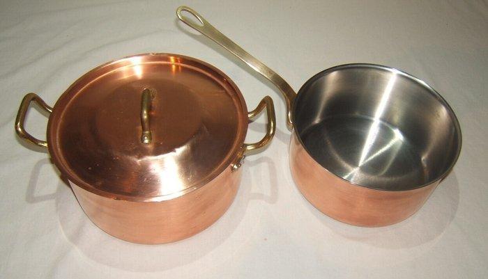 Twee grote degelijke Franse koperen pannen - Pan - Koper,, Antiek en Kunst, Antiek | Keukenbenodigdheden