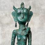 Decoratief ornament - Indonesië - 47 cm Bronzen beeld in, Antiek en Kunst