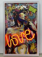 Neon Art Statue, Nieuw
