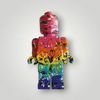 RED - sculptuur, Lego black color - 21 cm - Hars - 2025, Nieuw