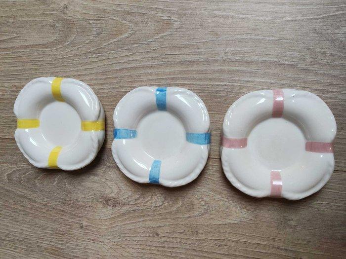 Asbak (3) - Keramiek - Plaatsen in keramiek, Antiek en Kunst, Curiosa en Brocante